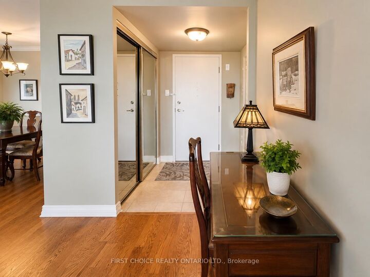 Property Photo:  1510 Riverside Drive 1406  ON K1G 4X5 