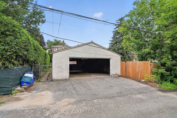 Property Photo:  127 Bayswater Avenue  ON K1Y 2G2 