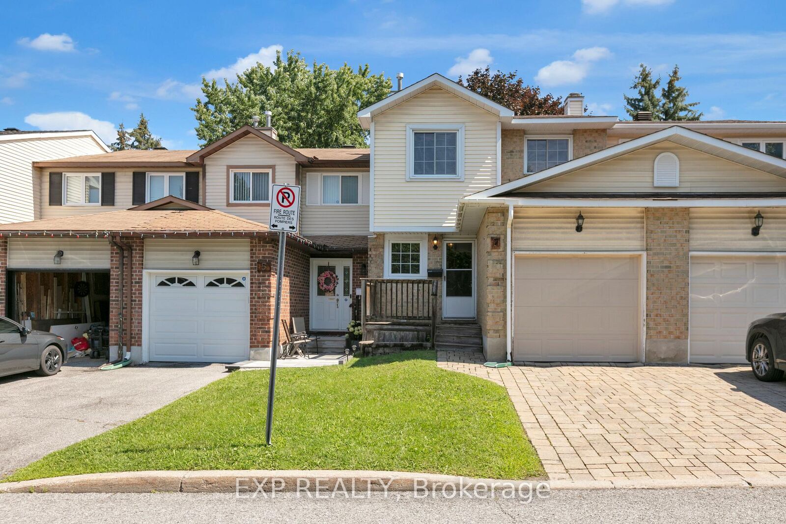 Property Photo:  7 Sundback Lane  ON K2L 2W9 