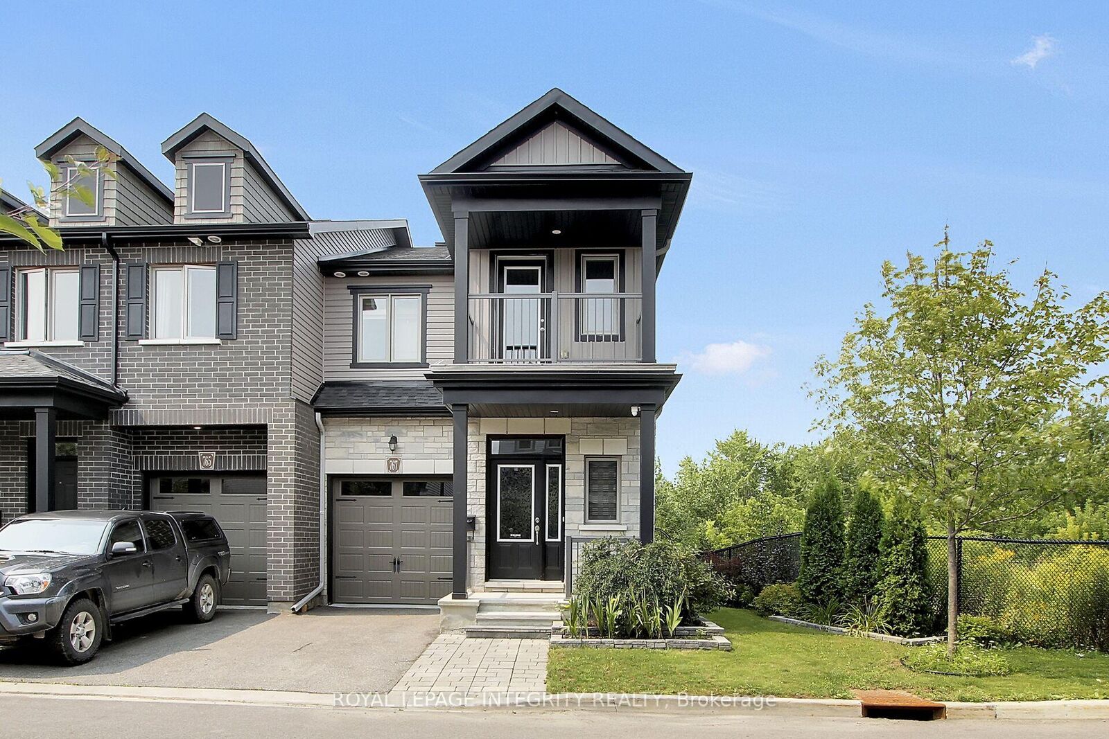 Property Photo: 767 Dearborn Private ON K1T 0W3