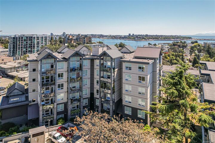 924 Esquimalt Rd #502 — photo 1