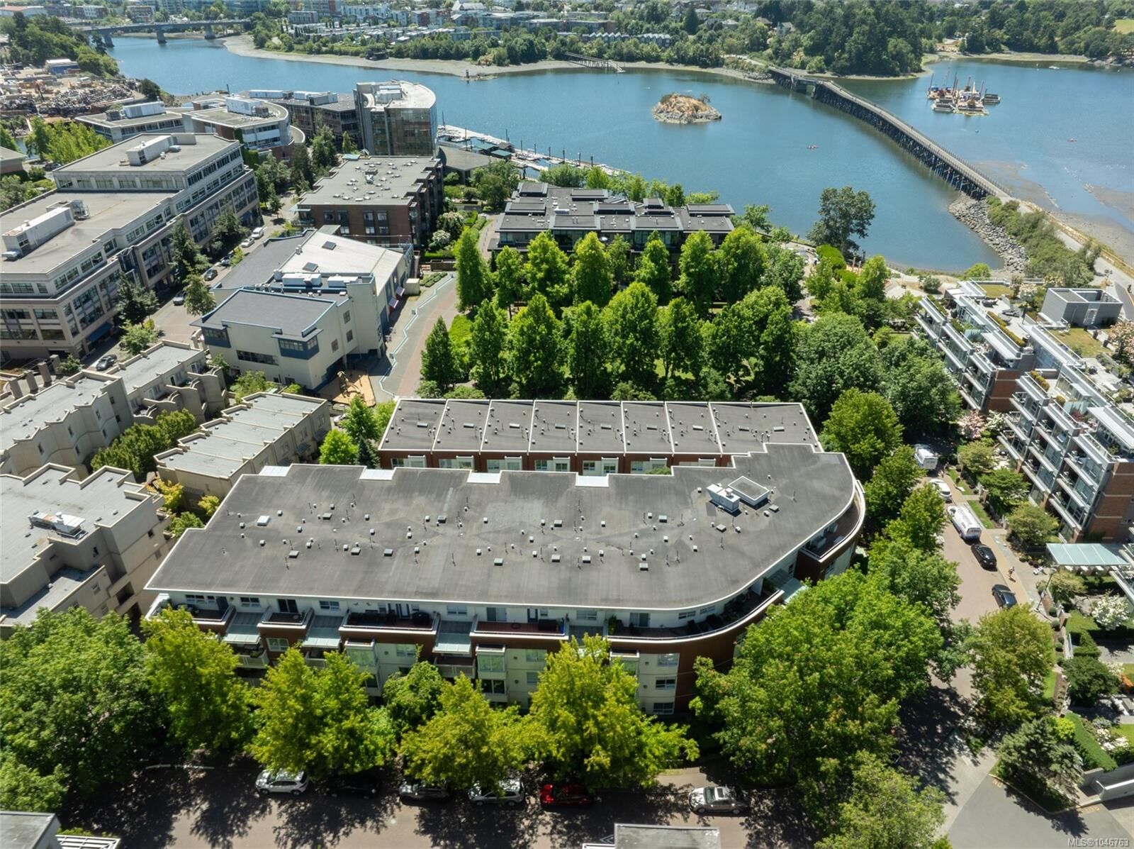 Property Photo:  380 Waterfront Cres #201  BC V8T 5K3 