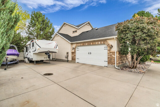 Property Photo: 5044 W Copper Meadow Ln S UT 84081