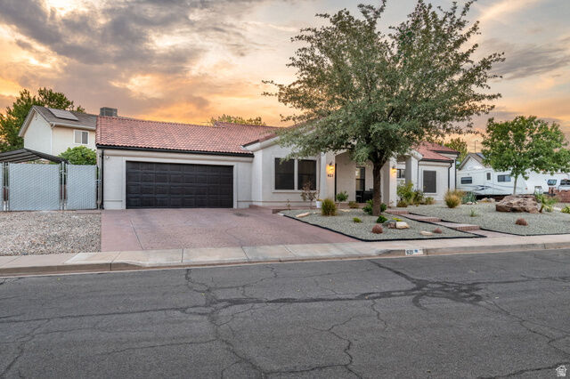 Property Photo:  621 N Palm Cir  UT 84780 