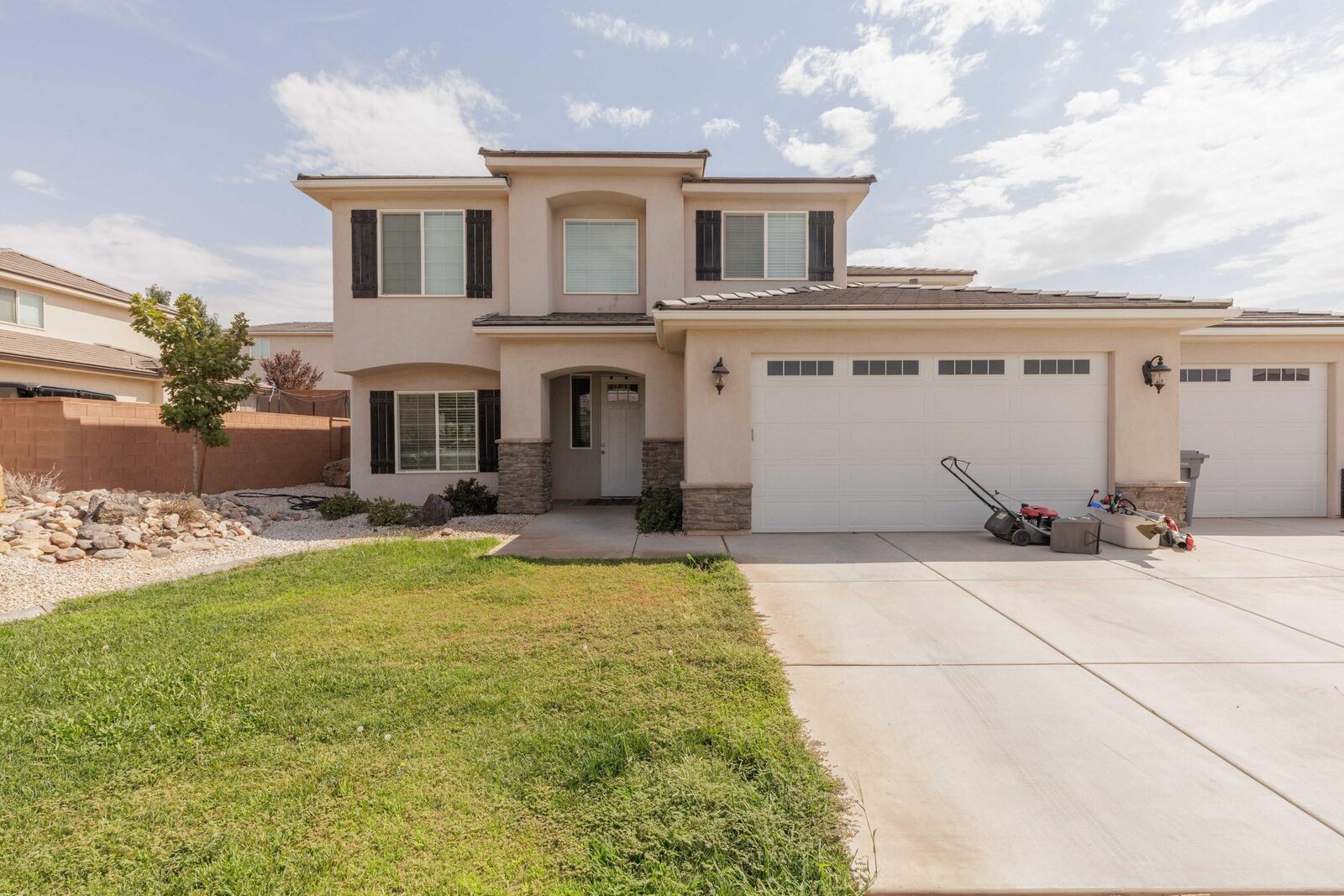 Property Photo: 3332 E Livia Dr UT 84790