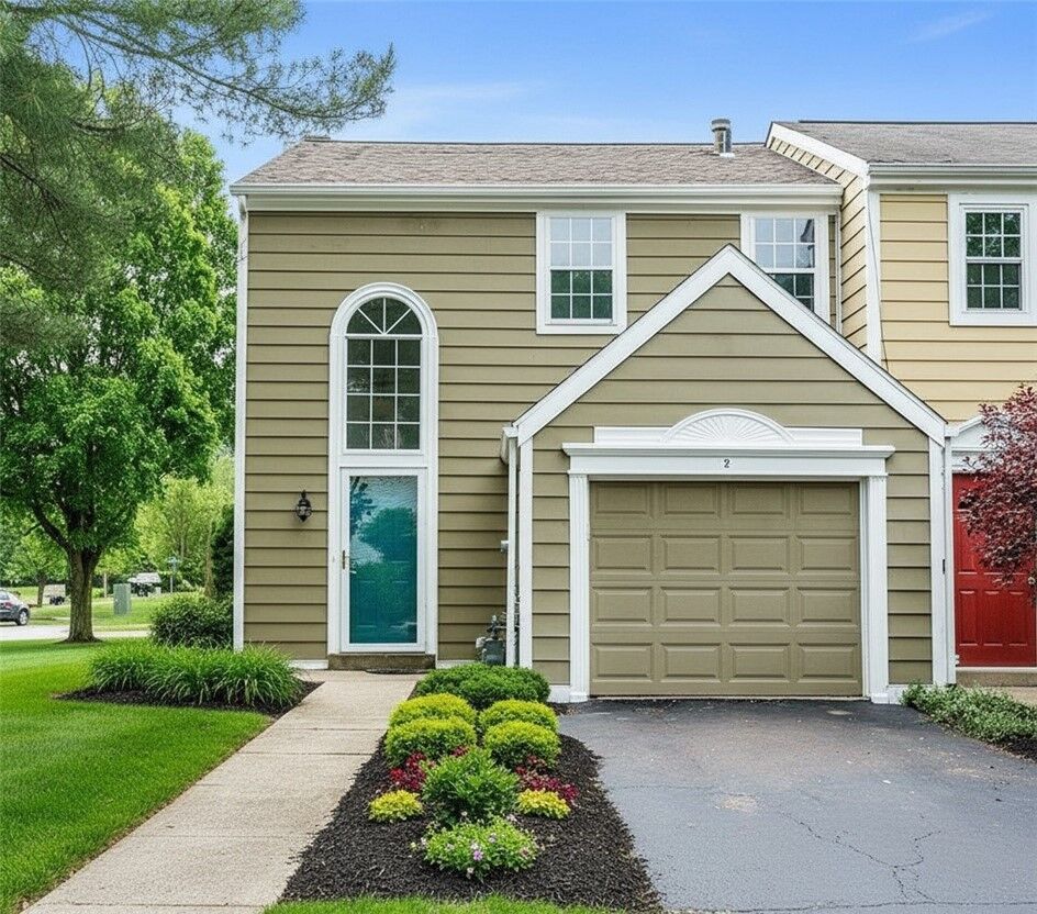 Property Photo: 2 Greenwich Ct PA 15139