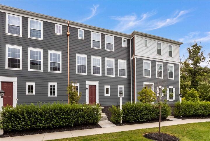 Property Photo: 503 Stallings Ln PA 16066