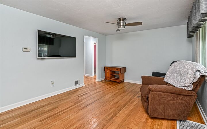 Property Photo: 1337 Hamilton Rd PA 15234