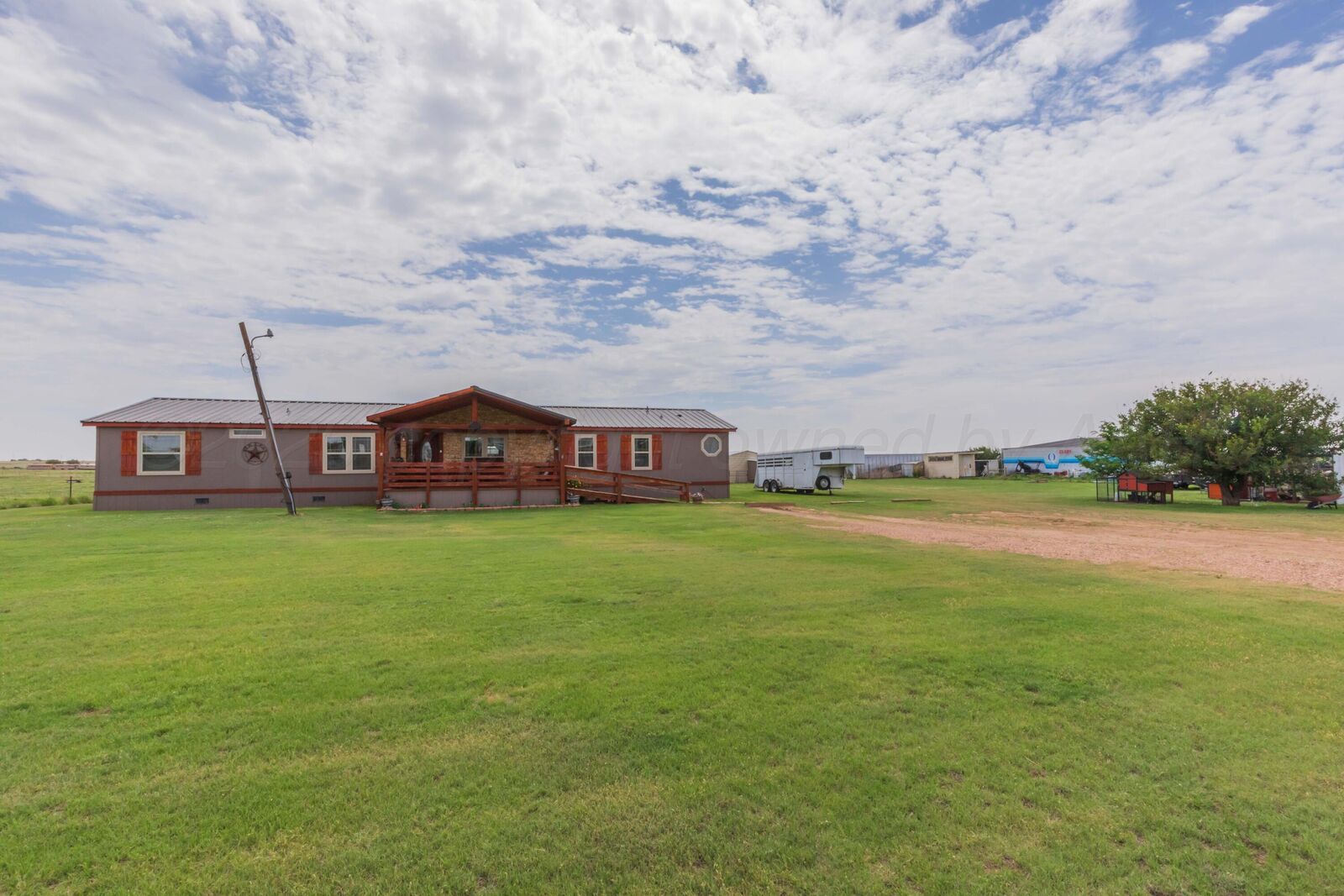 Property Photo: 11061 Fox Street TX 79118