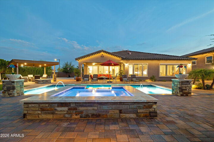 Property Photo: 7550 W Questa Drive AZ 85383