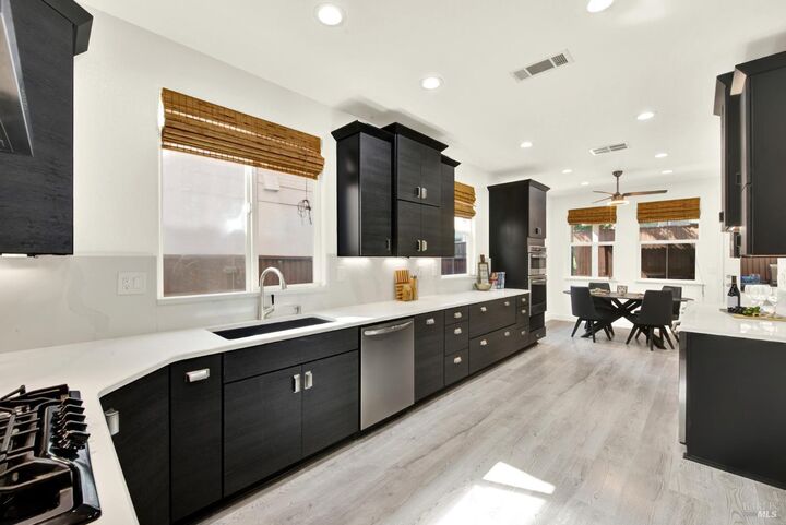Property Photo: 137 Barbera Court CA 95687