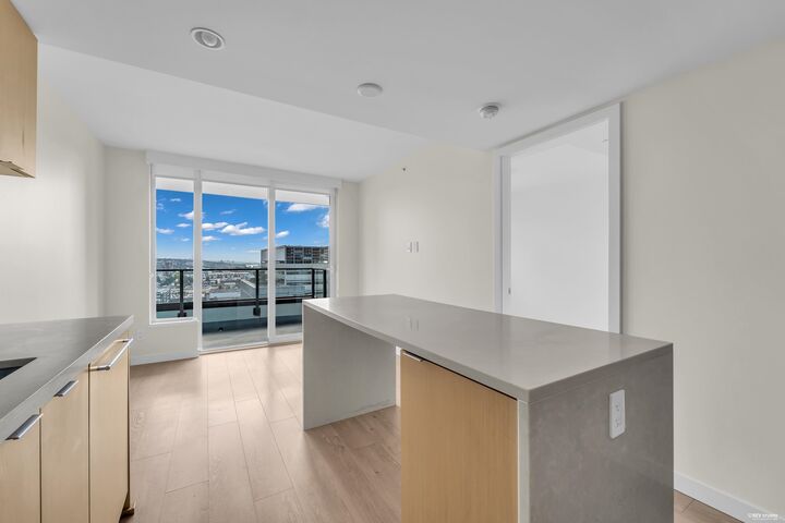 Property Photo: 8189 Cambie Street 2405 BC V6P 0G6