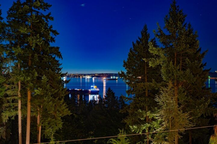 Property Photo: 3980 Bayridge Avenue BC V7V 3J5