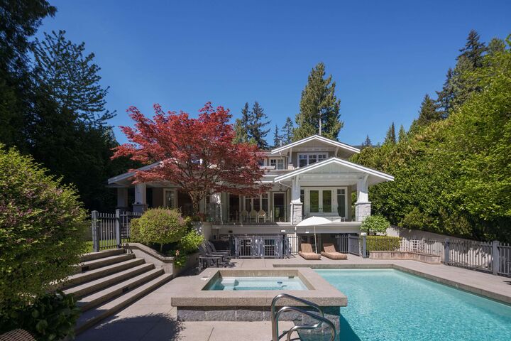Property Photo: 2955 Rosebery Avenue BC V7V 3A5