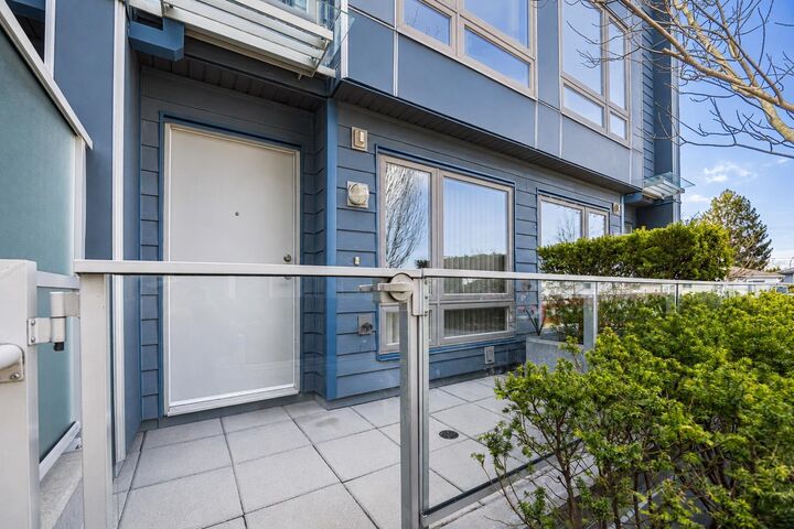 Property Photo: 4888 Eldorado Mews BC V5R 0B1