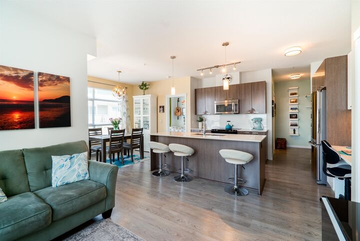 617 Smith Avenue 215 — photo 1