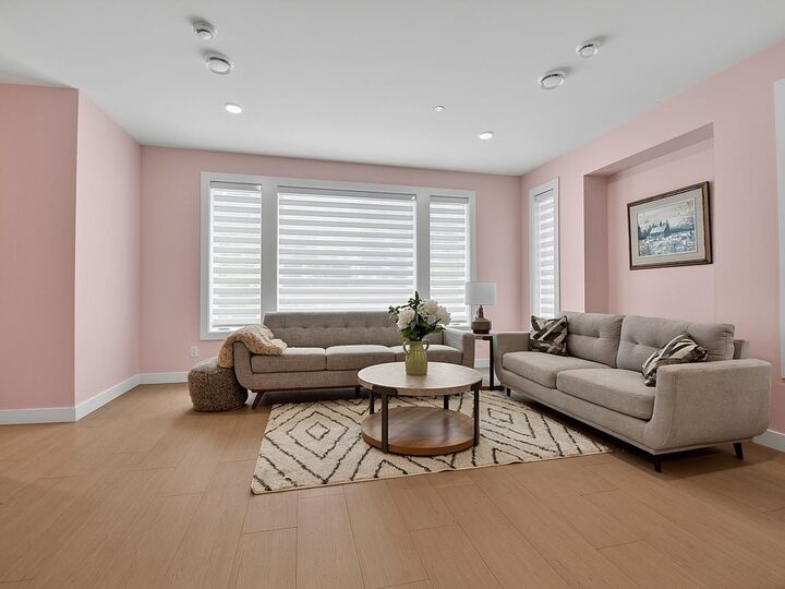 Property Photo: 2254 E 24th Avenue 1 BC V5N 2V2