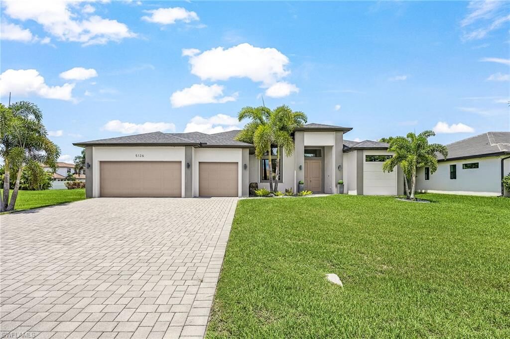 Property Photo:  5126 SW 19th Ave  FL 33914 