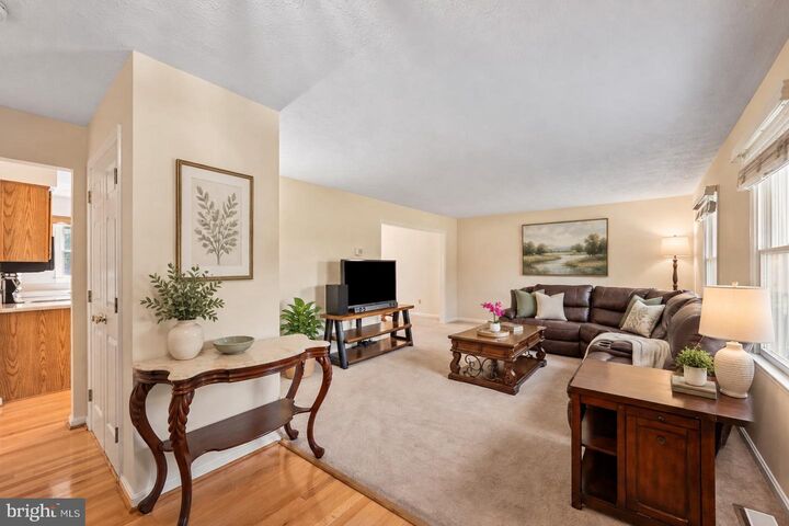 Property Photo:  102 Primrose Place  VA 22602 
