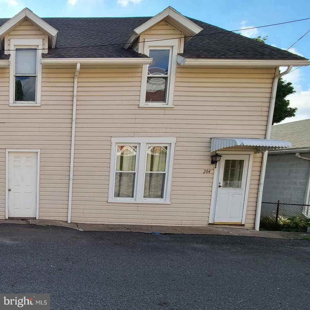 Property Photo:  204 Church Street  PA 17020 