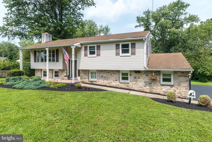 Property Photo: 2301 Welsh Drive PA 19464