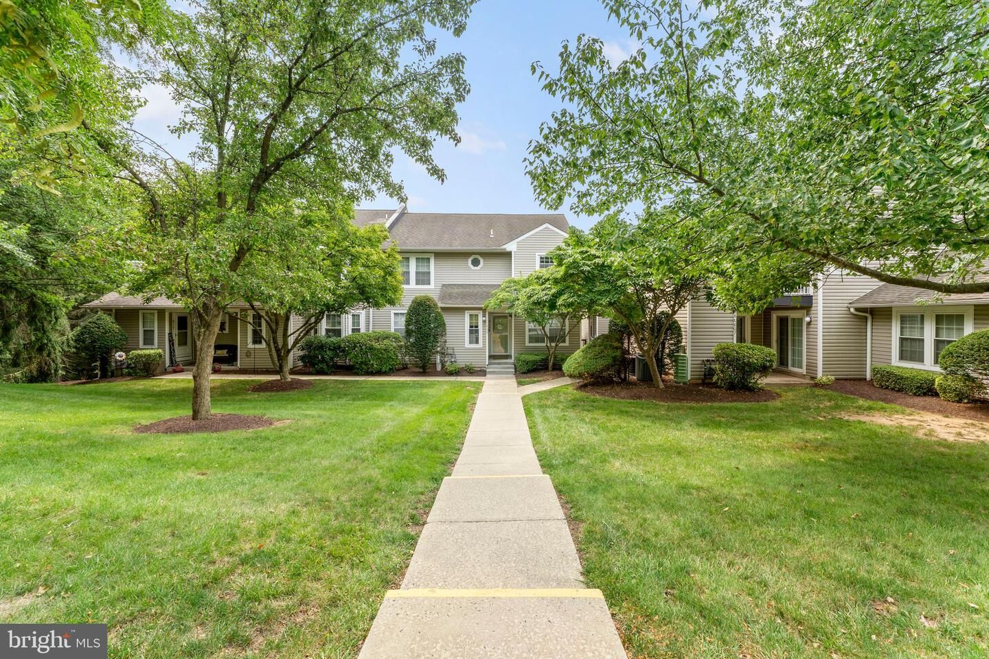 Property Photo: 808 Reading Court 11 PA 19380