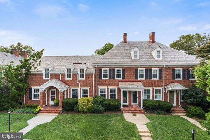 Property Photo:  3509 S Stafford Street A  VA 22206 