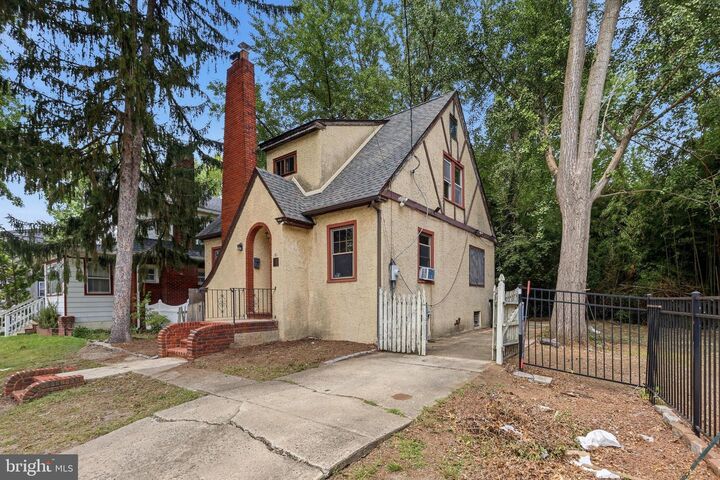 Property Photo:  146 W Barber Avenue  NJ 08096 