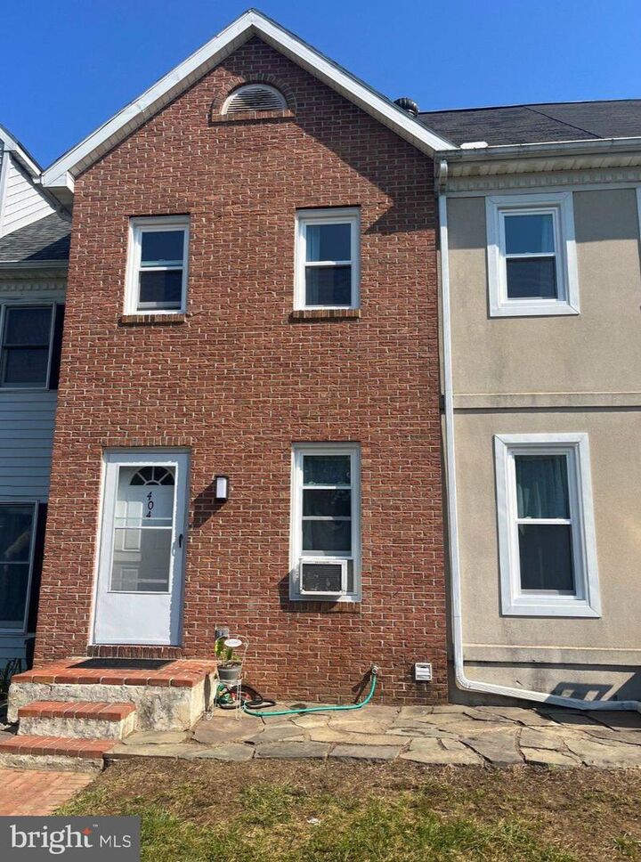 Property Photo:  404 Cardinal Road  PA 17543 