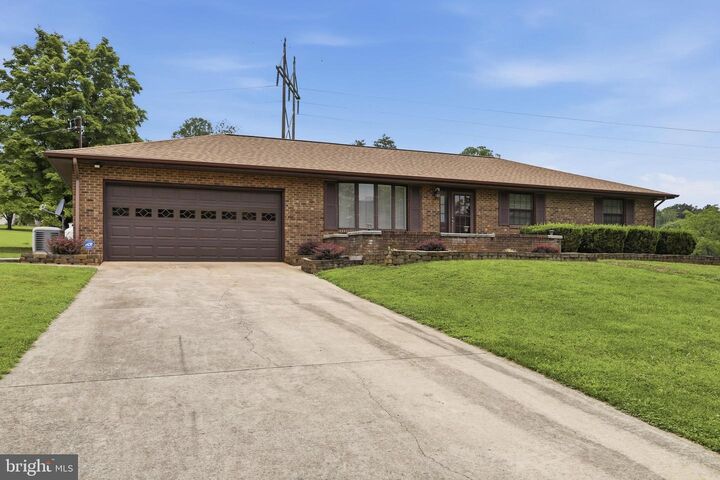 Property Photo: 462 Tanglewood Loop WV 26743