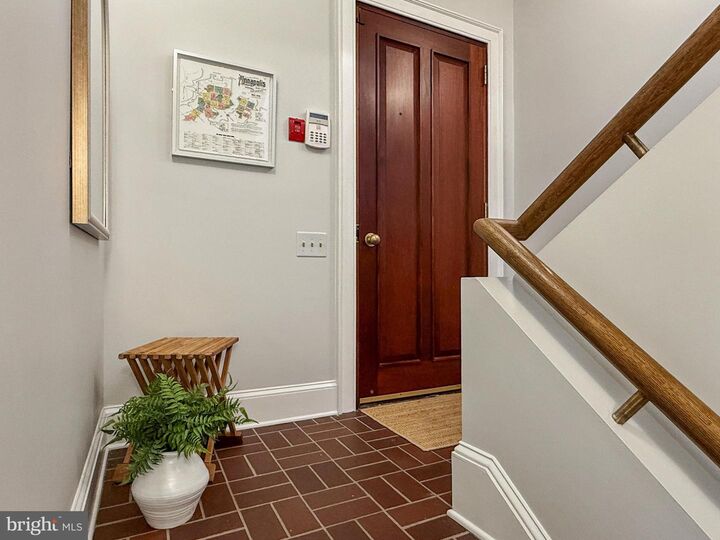 Property Photo:  211 King George Street A  MD 21401 