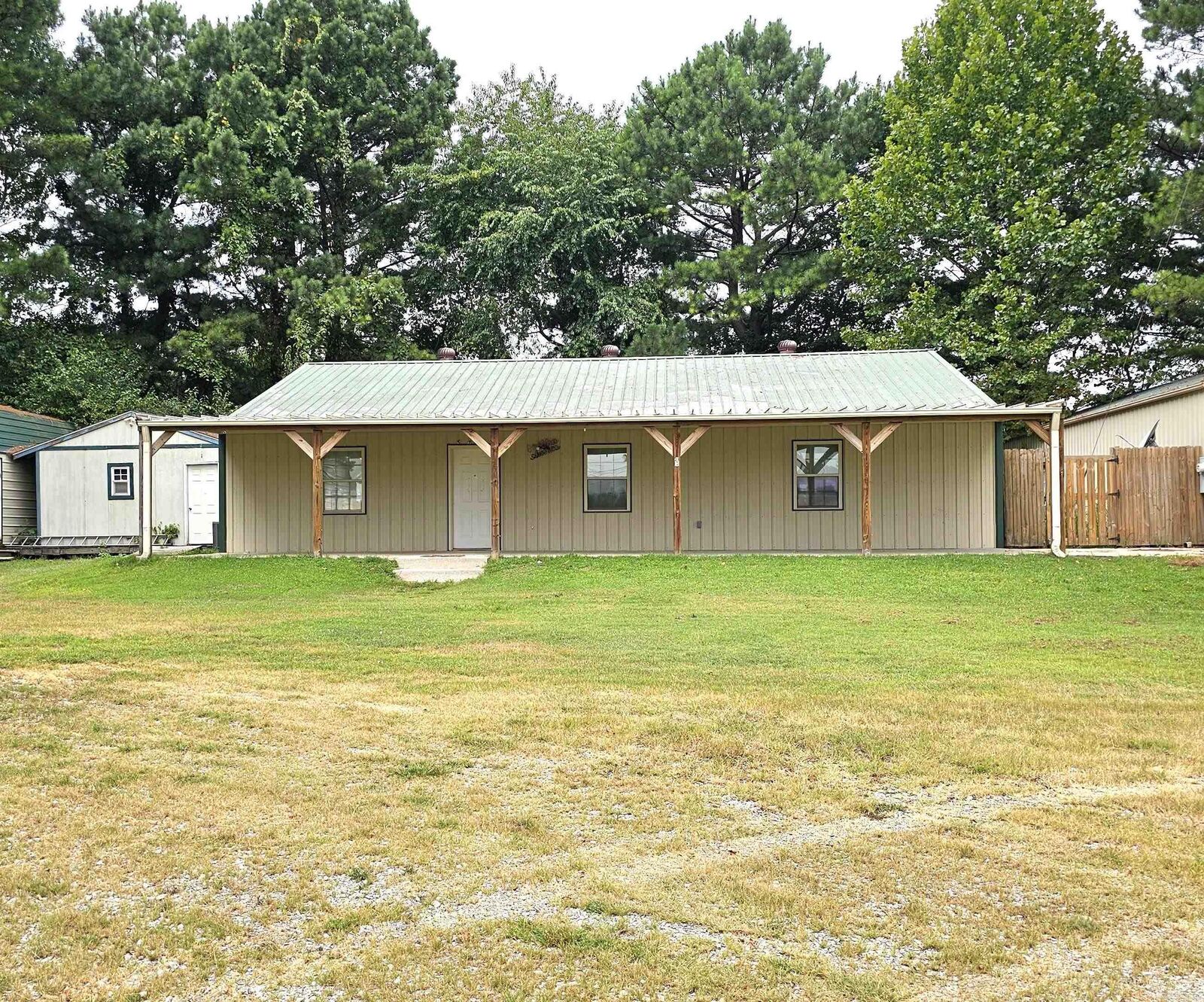 Property Photo: 603 Gr 518 Rd AR 72450