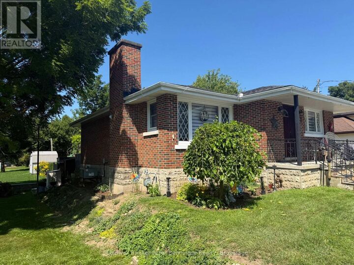 Property Photo:  2 Elgin Street  ON N0G 2V0 