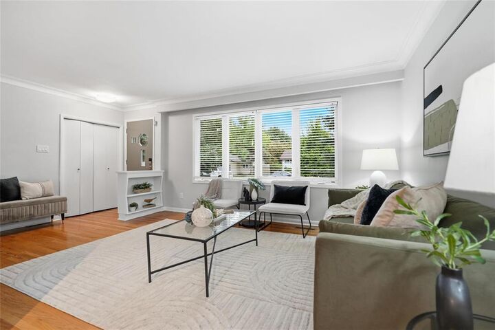 Property Photo: 1427 Somerville Avenue MB R3T 1C3