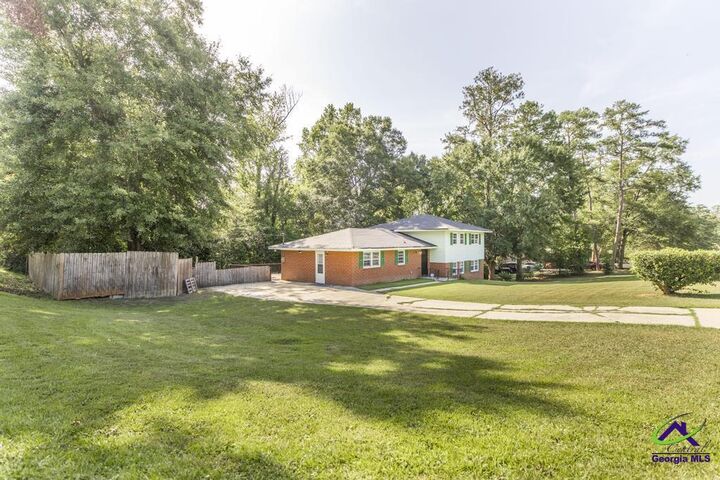 Property Photo:  4404 Fairfax Drive  GA 31206 