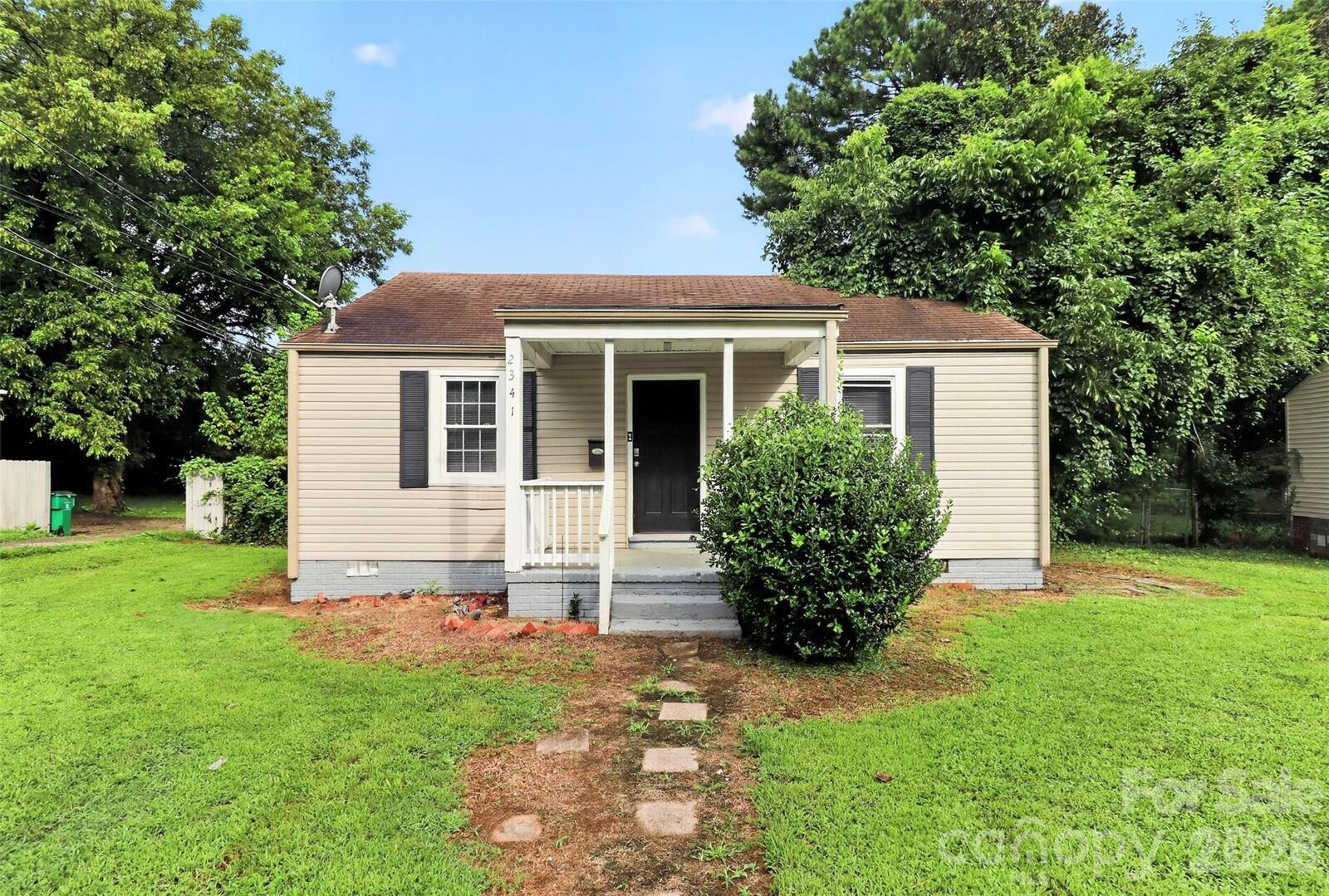 Property Photo: 2341 Arden Street NC 28206