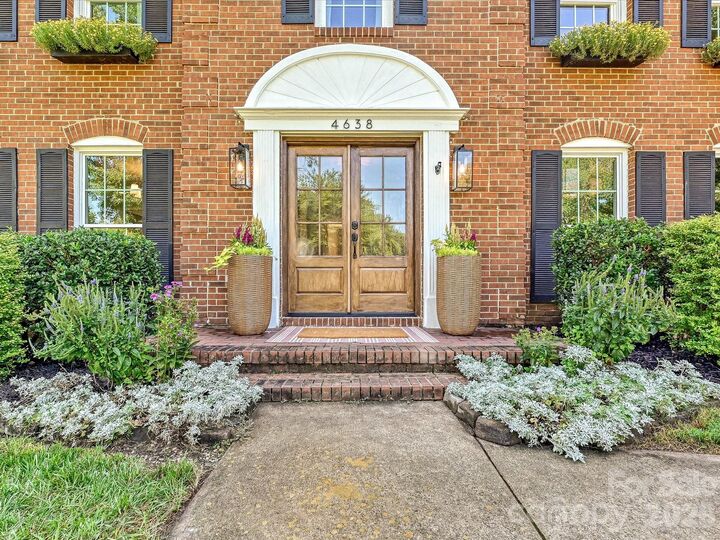 Property Photo:  4638 Deanscroft Drive  NC 28226 
