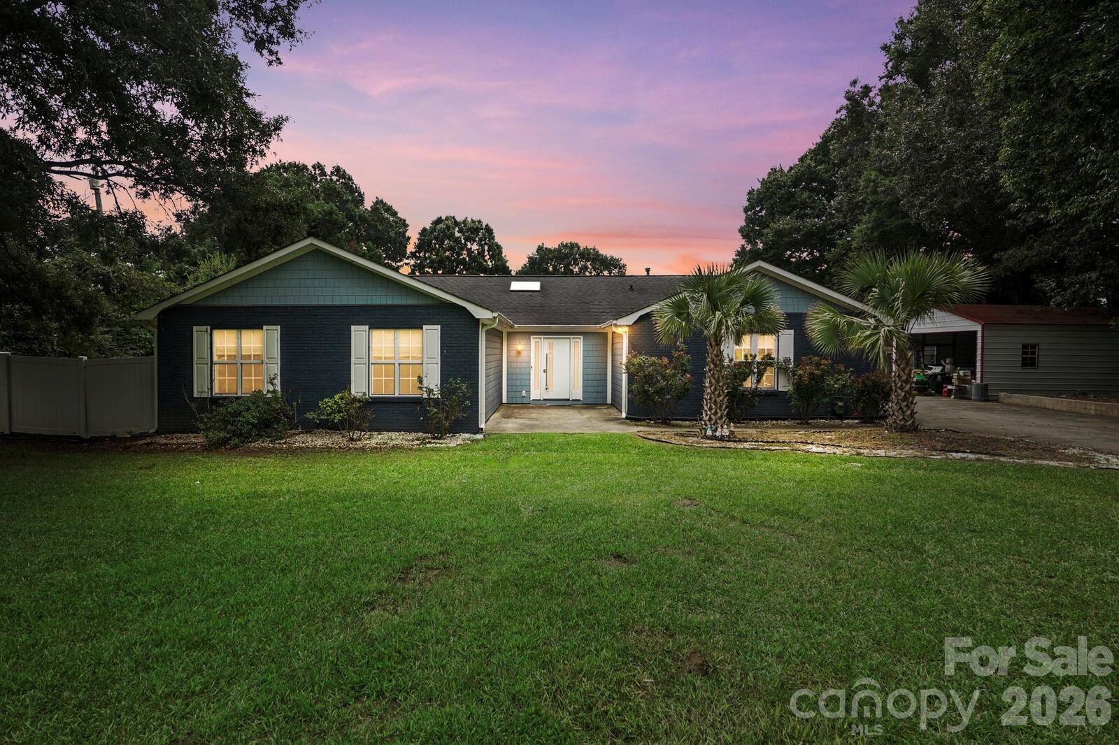 Property Photo:  14010 Mareshead Lane  NC 28105 
