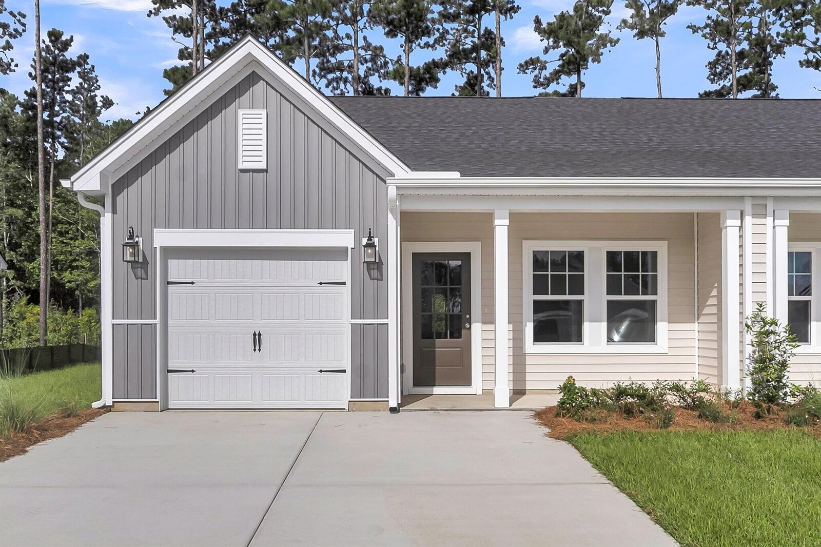 Property Photo: 1050 Dusk Drive SC 29486