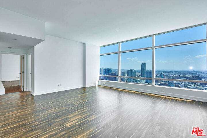 Property Photo:  900 W Olympic Blvd, Unit 35I  CA 90015 