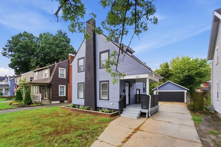 Property Photo:  575 Wiltshire Road  OH 43204 