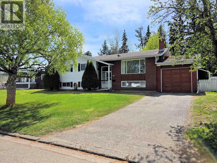 2697 Abbott Crescent — photo 1