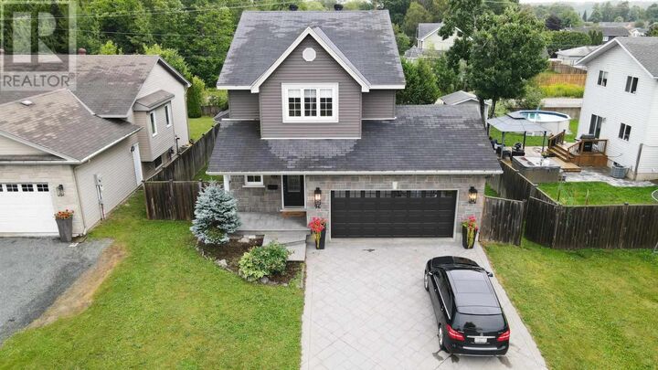 96 Ruscio Cres — photo 1
