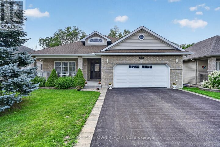 1124 McClure Crescent — photo 1