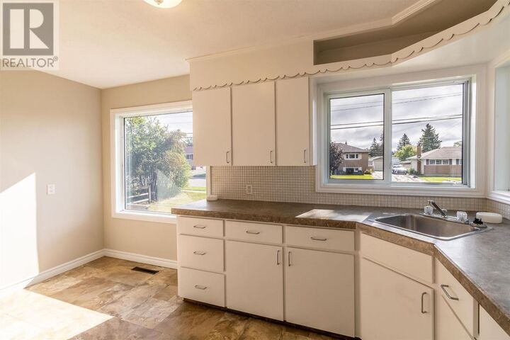 Property Photo: 149 Willow Ave ON P6B 5B1