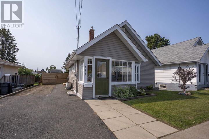 Property Photo: 319 Lillian St ON P7A 1J1