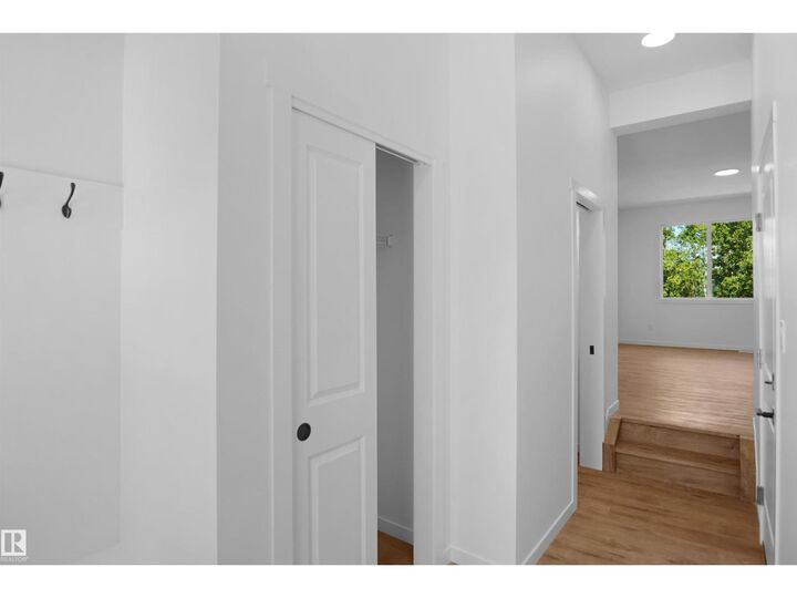 Property Photo:  #33 19904 31 Av NW  AB T6M 1N7 