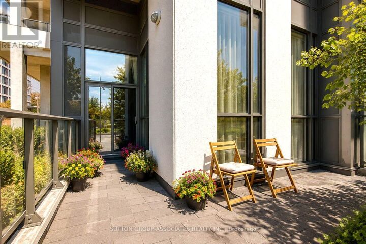Property Photo:  15 Zorra Street 104  ON M8Z 0C1 