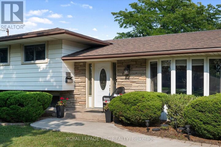 Property Photo:  17 Joanna Drive  ON L2N 1V1 