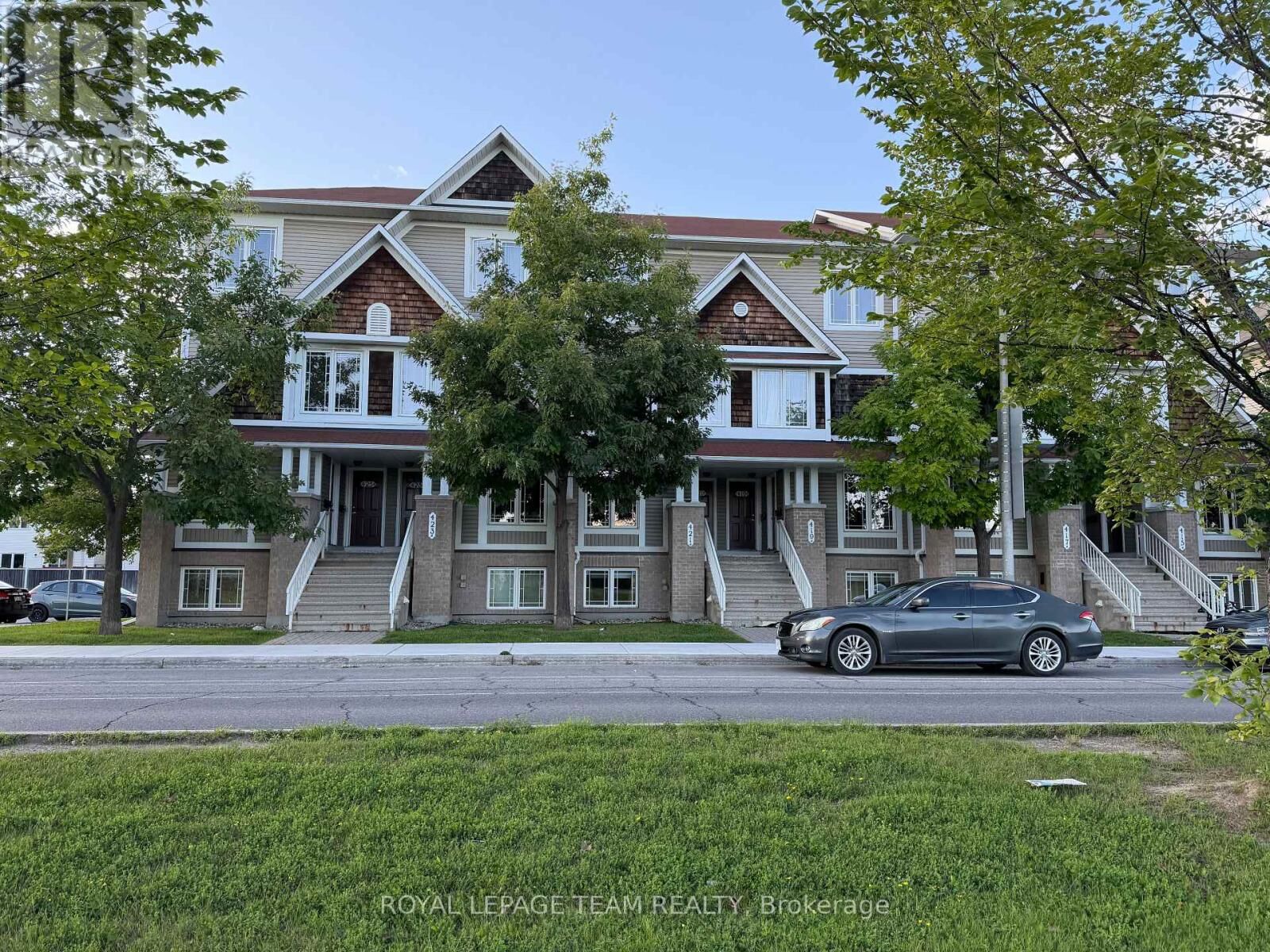 Property Photo: 419 Chapman Mills Drive A ON K2J 0M7